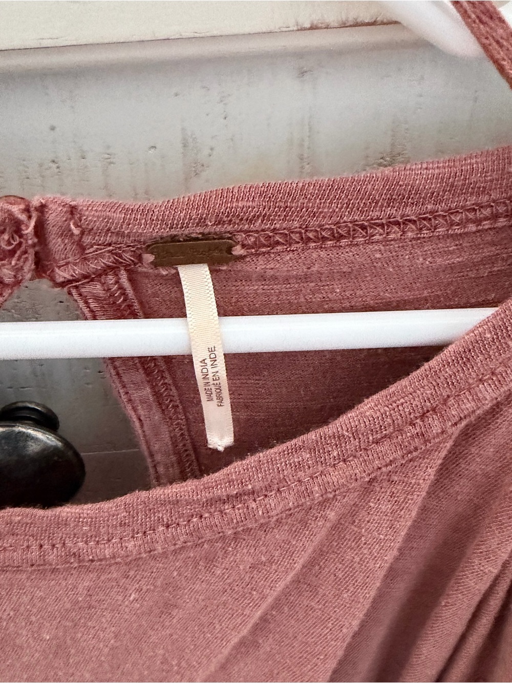 Free People Boho Lace-Inset Peasant Top in Dusty Rose - Picture 3 of 4